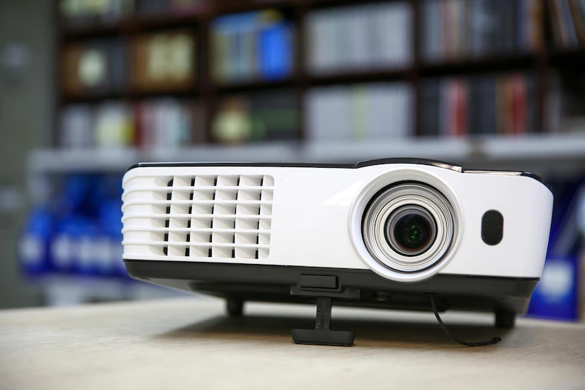 Top 10 best video projectors to watch football world cup game at home 